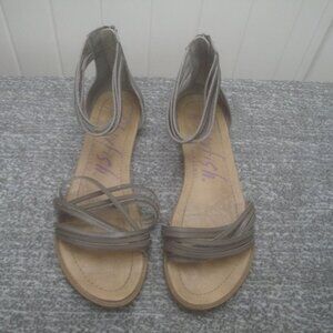 Blowfish Malibu Strappy Ankle Stap Sandals Gray Zipper Flats Open Toe Gray 11